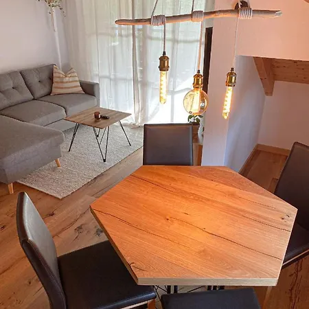 Lovely & Well Lake Lounge Sport-Apartment Netflix *